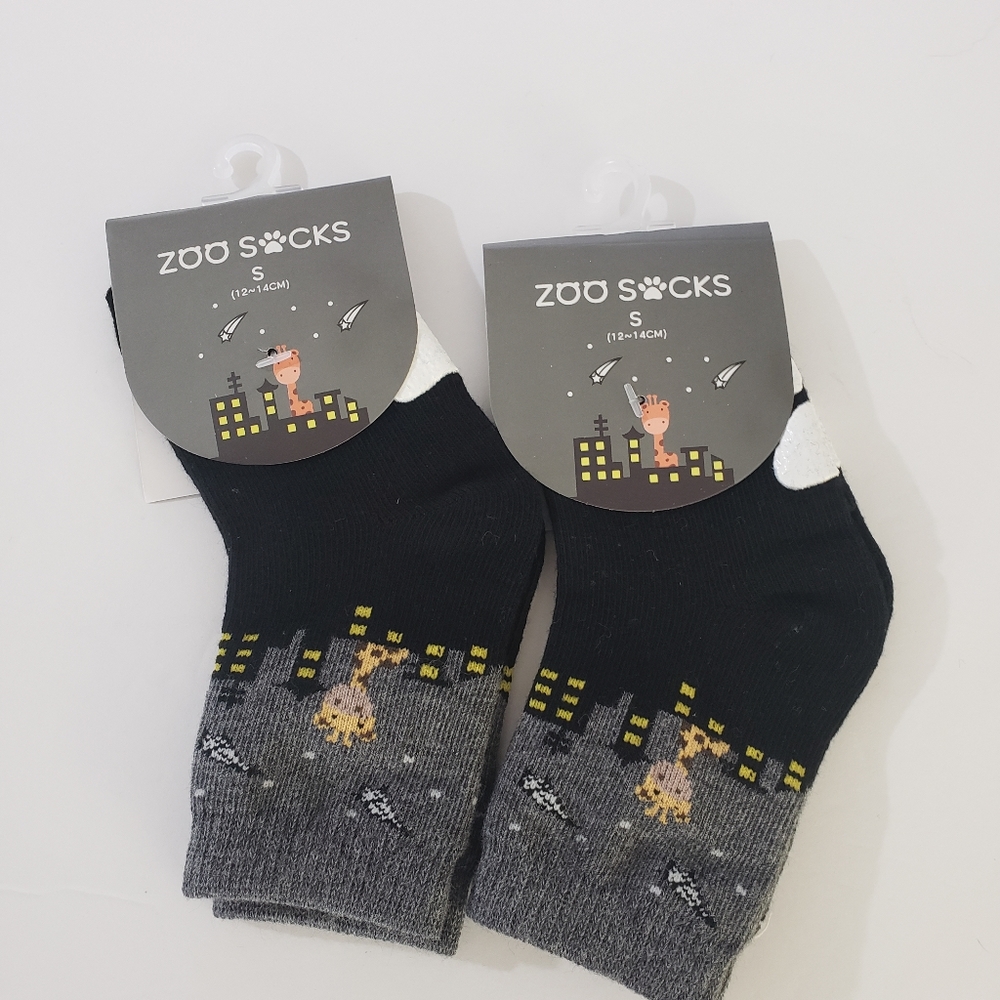 Set of 2 Baby Zoo Socks Non-Slip Padded Paw Bottom
